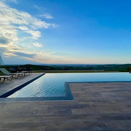 Villa Barbero Alba Langhe Mango Bagian luar foto