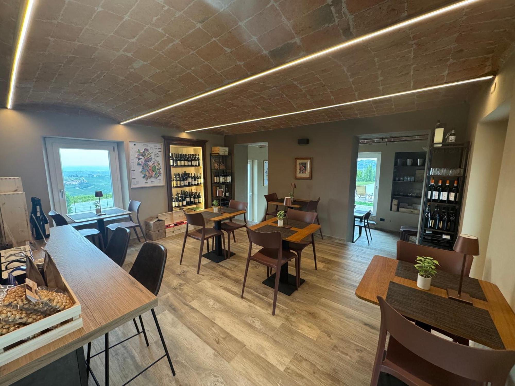 Villa Barbero Alba Langhe Mango Bagian luar foto