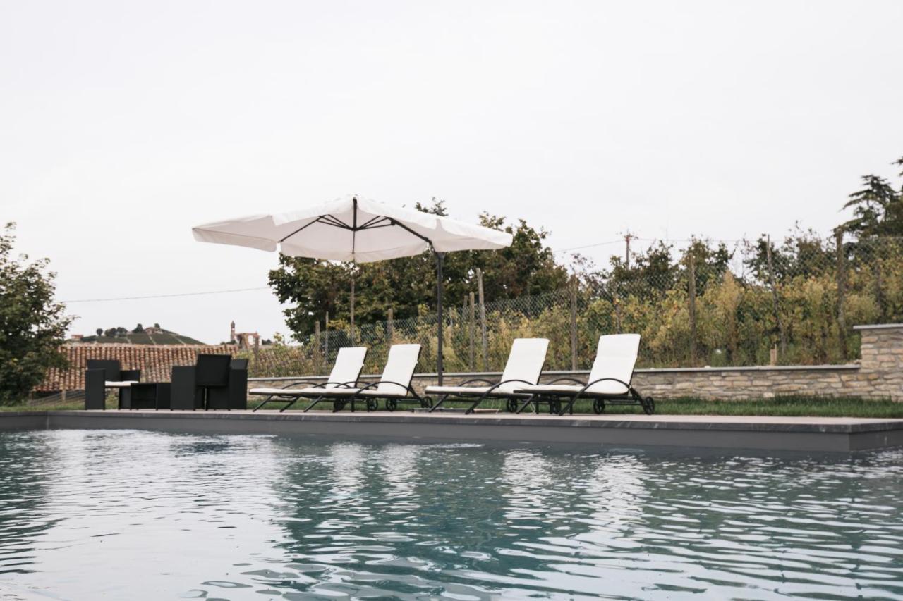 Villa Barbero Alba Langhe Mango Bagian luar foto